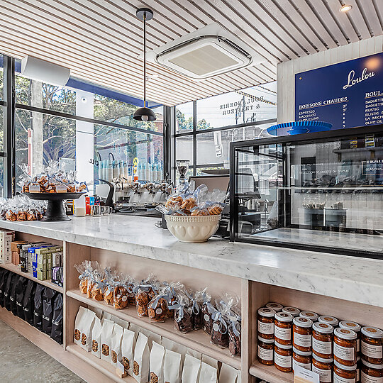 Interior photograph of LOULOU BISTRO, BOULANGERIE & TRAITEUR by William Labourier
