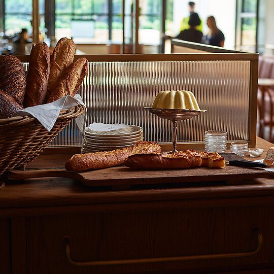 Interior photograph of LOULOU BISTRO, BOULANGERIE & TRAITEUR by Steve Woodburn