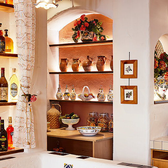 Interior photograph of Tippy Tay by Caitlin Mills