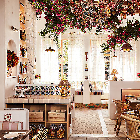 Interior photograph of Tippy Tay by Caitlin Mills