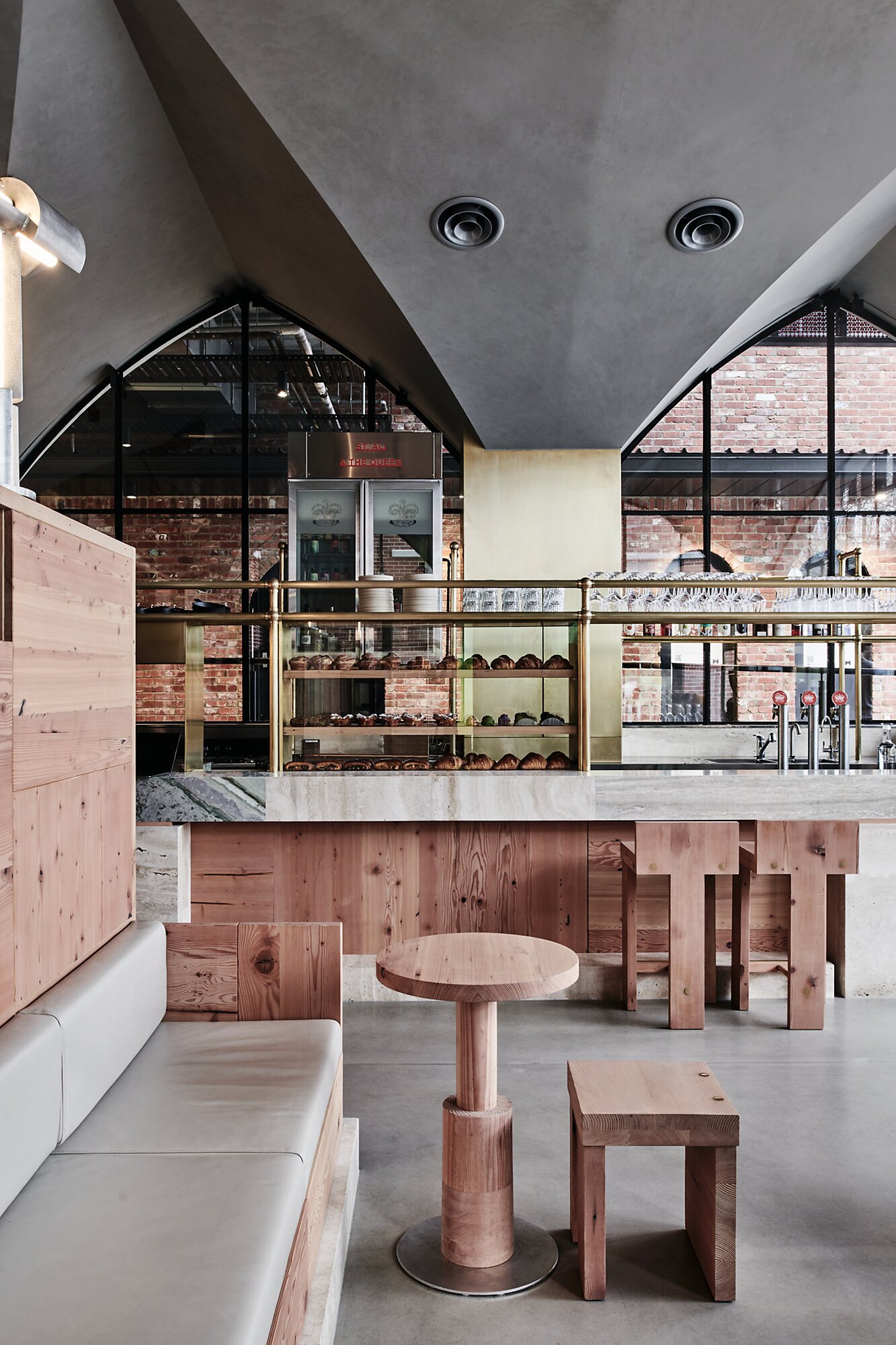 St Ali & The Queen by