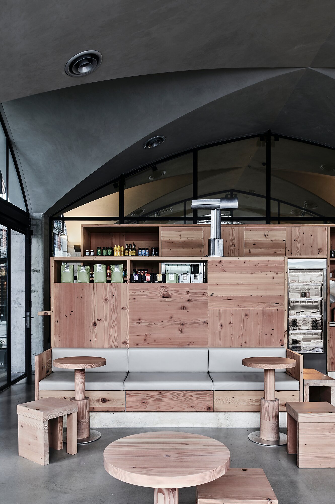 St Ali & The Queen by