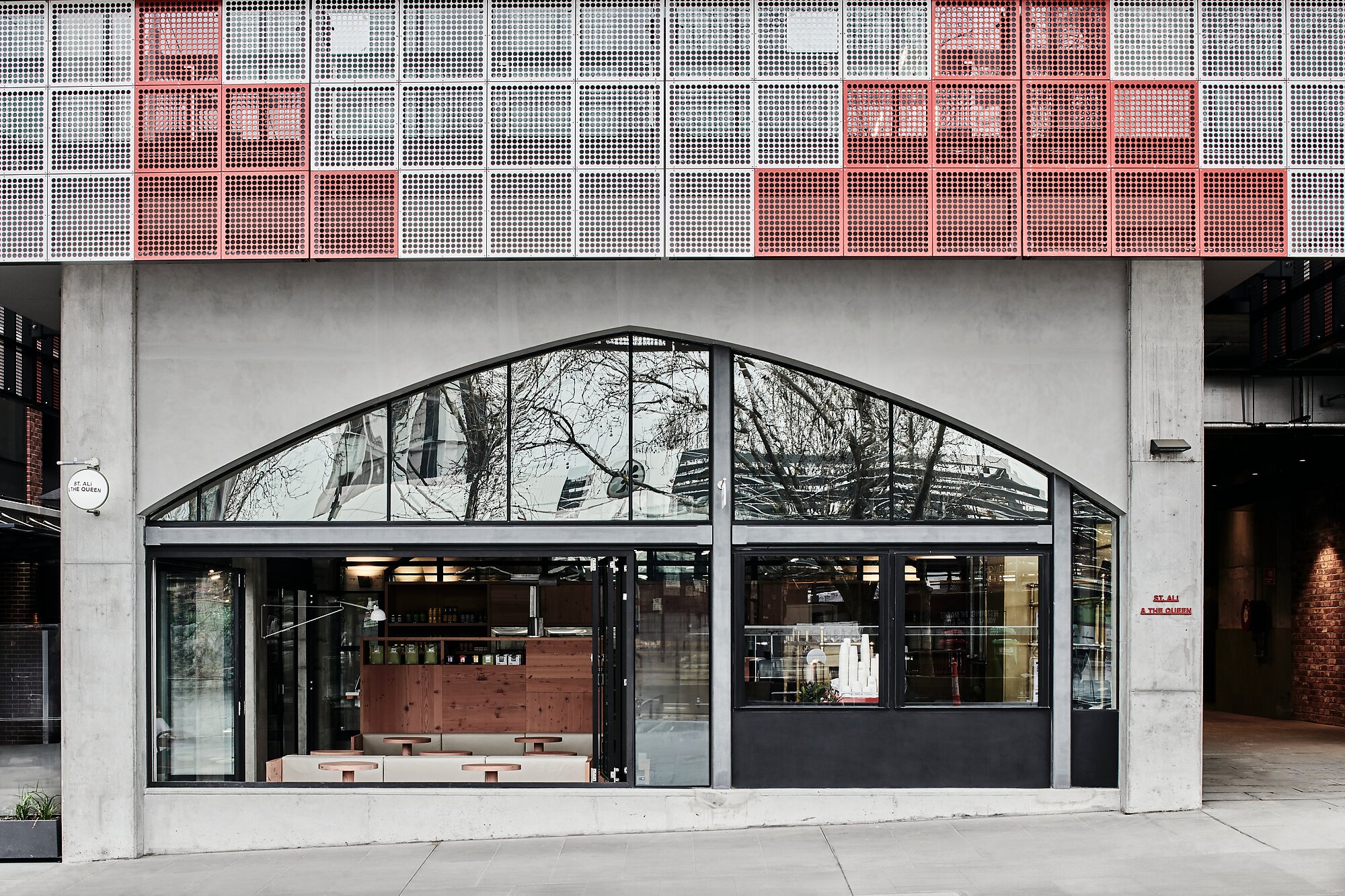 St Ali & The Queen by