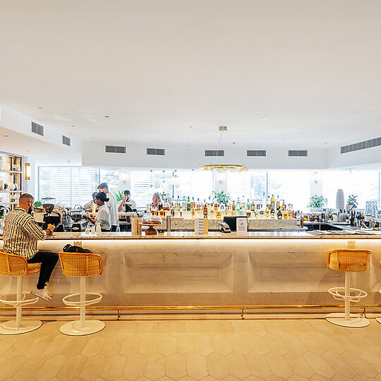 Crowne Plaza Coogee Beach By Studio Aria Scott Carver Azb Creative Edg And Schiavello Eat Drink Design Awards