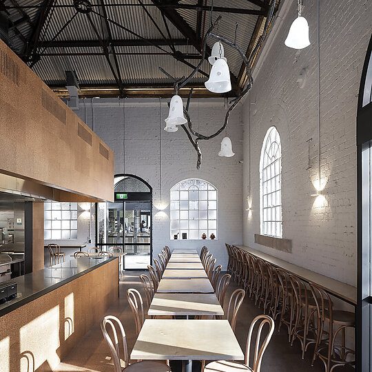 Interior photograph of Lucky Kwong by Tom Ferguson