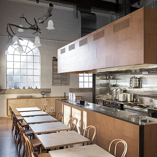 Interior photograph of Lucky Kwong by Tom Ferguson