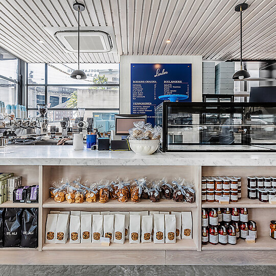 Interior photograph of LOULOU BISTRO, BOULANGERIE & TRAITEUR by William Labourier