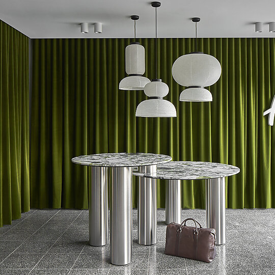 Interior photograph of Holiday Inn Werribee by Peter Clarke Photography