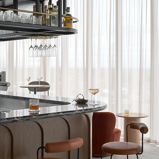 Interior photograph of Holiday Inn Werribee by Peter Clarke Photography