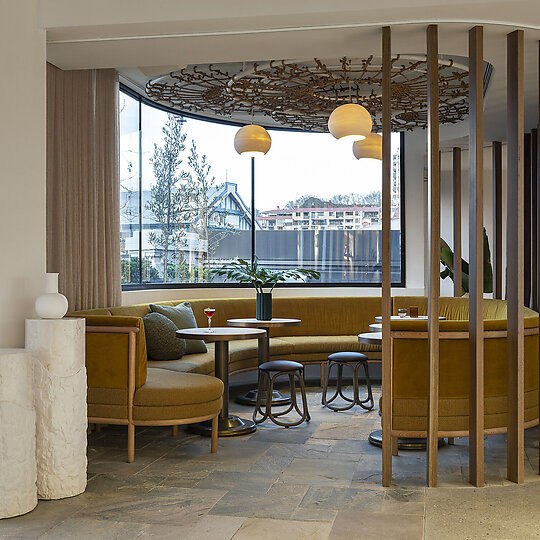 Interior photograph of Arturo's by Tom Ferguson