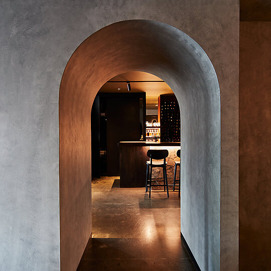 Interior photograph of Restaurant Navi 2 by ED SLOAN